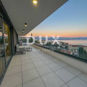 OPATIJA, CENTAR - ekskluzivni penthouse s pogledom, bazenom i garažom