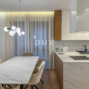 OPATIJA, CENTAR - ekskluzivni penthouse za dugoročni najam s pogledom, bazenom i garažom