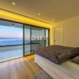 OPATIJA, CENTAR - ekskluzivni penthouse za dugoročni najam s pogledom, bazenom i garažom