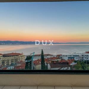 OPATIJA, CENTAR - ekskluzivni penthouse za dugoročni najam s pogledom, bazenom i garažom