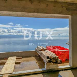 OPATIJA, CENTAR - fantastičan penthouse s panoramskim pogledom i garažom u novogradnji iznad centra Opatije 