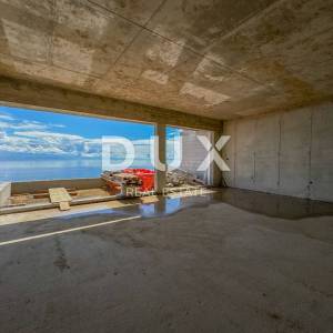 OPATIJA, CENTAR - fantastičan penthouse s panoramskim pogledom i garažom u novogradnji iznad centra Opatije 