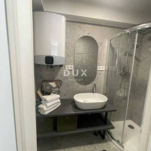OPATIJA, CENTAR - Garsonijera 31m2 s pogledom na more i bazenom na korištenje