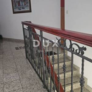OPATIJA, CENTAR - Garsonijera 31m2 s pogledom na more i bazenom na korištenje