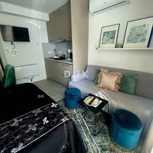 OPATIJA, CENTAR - Garsonijera 31m2 s pogledom na more i bazenom na korištenje