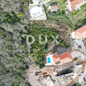 OPATIJA, CENTAR - građevinsko zemljište 3289m2 s pogledom na more za stambenu zgradu-stanove-apartmane/ obiteljsku kuću/ kuću z...