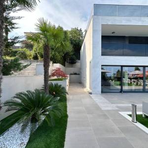OPATIJA-CENTAR, impozantna jedinstvena kuća s bazenom
