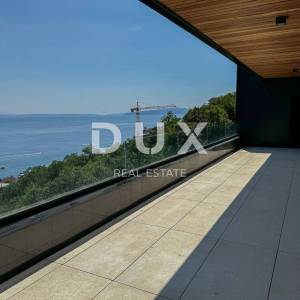 OPATIJA, CENTAR - jedinstveni penthouse s krovnim bazenom iznad centra Opatije, garaža, panoramski pogled