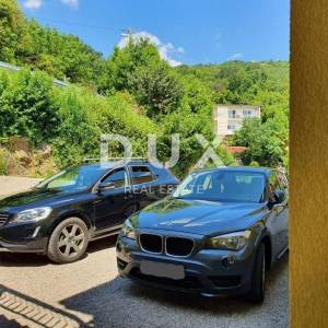 OPATIJA, CENTAR - Komforan stan u blizini centra s prekrasnim pogledom na more