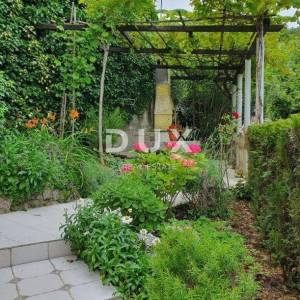 OPATIJA, CENTAR - Komforan stan u blizini centra s prekrasnim pogledom na more