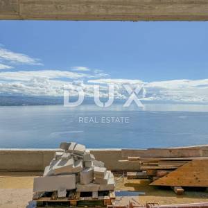 OPATIJA, CENTAR – luksuzan penthouse s panoramskim pogledom na more i garažom, top lokacija