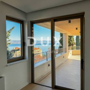 OPATIJA, CENTAR – luksuzan penthouse u centru Opatije, privatna pozicija i krovni bazen, samo 200m od mora