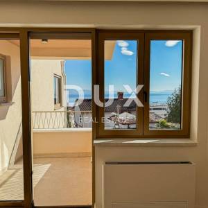 OPATIJA, CENTAR – luksuzan penthouse u centru Opatije, privatna pozicija i krovni bazen, samo 200m od mora
