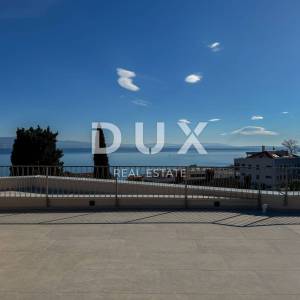 OPATIJA, CENTAR – luksuzan penthouse u centru Opatije, privatna pozicija i krovni bazen, samo 200m od mora