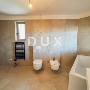 OPATIJA, CENTAR – luksuzan penthouse u centru Opatije, privatna pozicija i krovni bazen, samo 200m od mora