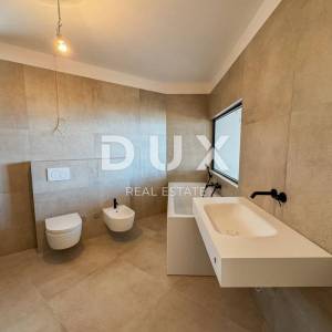 OPATIJA, CENTAR – luksuzan penthouse u centru Opatije, privatna pozicija i krovni bazen, samo 200m od mora