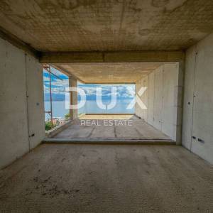 OPATIJA, CENTAR - luksuzan stan na top lokaciji s panoramskim pogledom na more, jacuzzijem i garažom