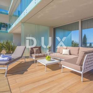 OPATIJA, CENTAR - luksuzan stan u novogradnji s bazenom, pogled, 150m od mora