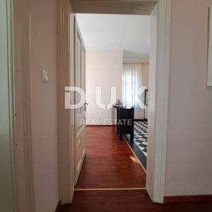 OPATIJA, CENTAR- Luksuzan stan od 180 m2 s pogledom na more i 4 parkirna mjesta