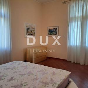 OPATIJA, CENTAR- Luksuzan stan od 180 m2 s pogledom na more i 4 parkirna mjesta