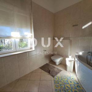 OPATIJA, CENTAR- Luksuzan stan od 180 m2 s pogledom na more i 4 parkirna mjesta