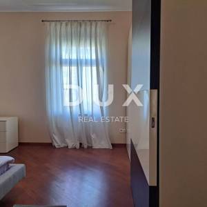 OPATIJA, CENTAR- Luksuzan stan od 180 m2 s pogledom na more i 4 parkirna mjesta