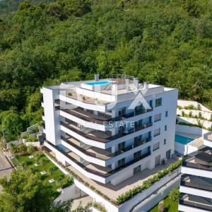 OPATIJA, CENTAR - luksuzan stan u novogradnji s pogledom na more, zajednički bazen, garaža