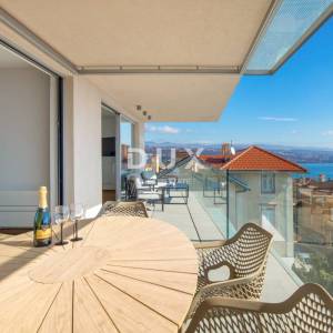 OPATIJA, CENTAR - luksuzan stan 135m2 s panoramskim pogledom na more, garaža, bazen, dugoročni najam