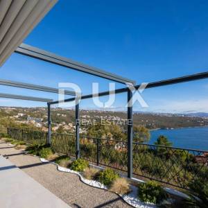 OPATIJA, CENTAR – luksuzna etaža od 300m2 u novogradnji s garažom, panoramski pogled na more