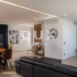 OPATIJA, CENTAR – luksuzna etaža od 300m2 u novogradnji s garažom, panoramski pogled na more