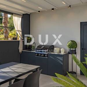 OPATIJA, CENTAR – luksuzna etaža od 300m2 u novogradnji s garažom, panoramski pogled na more