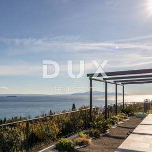 OPATIJA, CENTAR – luksuzna etaža od 300m2 u novogradnji s garažom, panoramski pogled na more