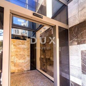 OPATIJA, CENTAR- luksuzna zgrada 2200m2 s pogledom na more s 15 stanova i podzemnom garažom