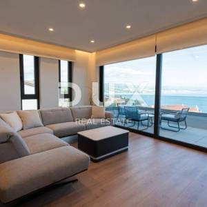 OPATIJA, CENTAR - najam stana 130m2 u novogradnji s bazenom i garažom u centru Opatije