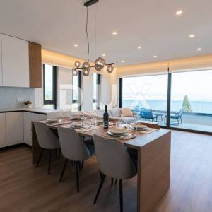 OPATIJA, CENTAR - najam stana 130m2 u novogradnji s bazenom i garažom u centru Opatije