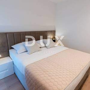 OPATIJA, CENTAR - najam unikatno namještene nekretnine u centru Opatije s bazenom, 200 metara od Lungomare, garaža, pogled...