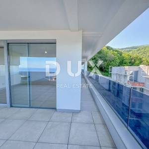 OPATIJA, CENTAR - nevjerojatan stan u novogradnji s pogledom na more, zajednički bazen, garaža