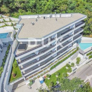 OPATIJA, CENTAR - odličan penthouse u novogradnji s pogledom na more, zajednički bazen, garaža 