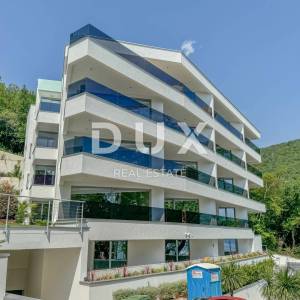 OPATIJA, CENTAR - odličan stan u novogradnji s pogledom na more, zajednički bazen, garaža