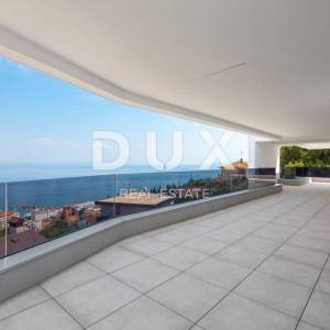 OPATIJA, CENTAR - penthouse u novogradnji s krovnim bazenom iznad centra Opatije, idilično okruženje