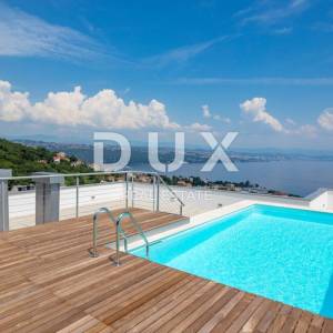 OPATIJA, CENTAR - penthouse u novogradnji s krovnim bazenom iznad centra Opatije, idilično okruženje