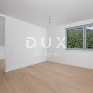 OPATIJA, CENTAR - penthouse u novogradnji s krovnim bazenom iznad centra Opatije, idilično okruženje