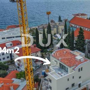 OPATIJA, CENTAR - penthouse u centru Opatije s više terasa, panoramski pogled, garaža, 200 metara od Lungomare