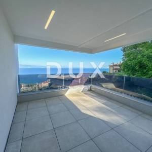 OPATIJA, CENTAR - prekrasan stan u novogradnji s pogledom na more, zajednički bazen, garaža 