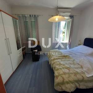 OPATIJA, CENTAR - Prekrasna etaža u održavanoj povijesnoj vili u samom centru Opatije blizu mora!