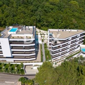 OPATIJA, CENTAR - PRILIKA - ekskluzivan stan u novogradnji s pogledom na more, zajednički bazen, garaža
