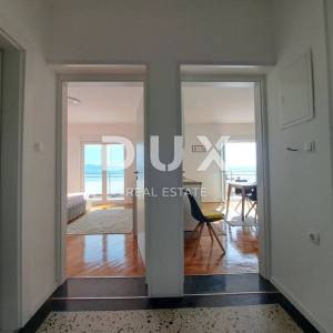 OPATIJA, CENTAR - PRILIKA ! Etaža kuće s pogledom, okućnicom i 2 parkirna mjesta