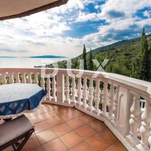 OPATIJA, CENTAR - Rijetkost na tržištu! – luksuzna vila s bazenom