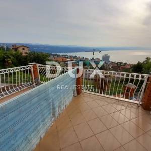OPATIJA, CENTAR - Samostojeća kuća na mirnoj lokaciji s prekrasnim pogledom