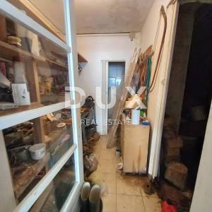 OPATIJA, CENTAR - Samostojeća kuća na mirnoj lokaciji s prekrasnim pogledom